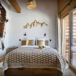 Chalet Matidi - Ovo Network Manigod